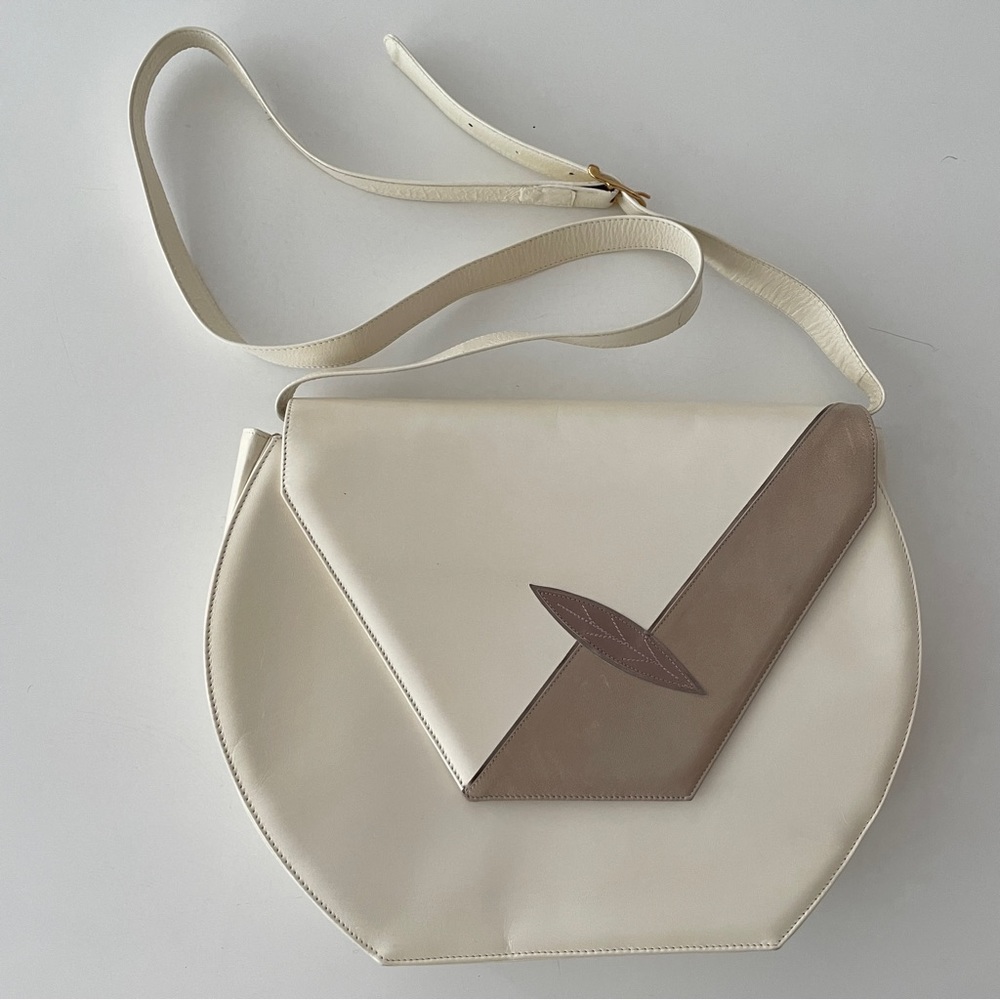 Vintage Bally leather shoulder purse